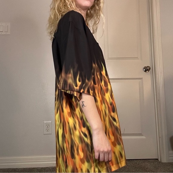 Men’s Large Benny’s Black W/Orange Flames Retro Bowling Shirt - Picture 3 of 8